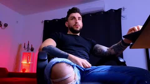 MightyAaron online show from January 7, 2026, 3:31 am