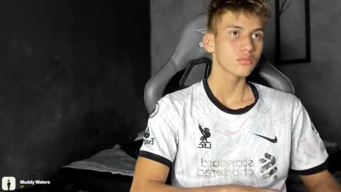 Snapshot of miguel_hz chatting on December 4, 2024, 11:02 pm Miguel Hernandez online show from December 4, 2024, 11:02 pm