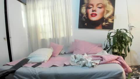 Snapshot of miguel_hz chatting on December 8, 2024, 5:33 pm Miguel Hernandez online show from December 8, 2024, 5:33 pm