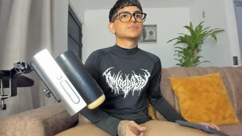 miguel_turqueza online show from May 22, 2026, 12:51 am