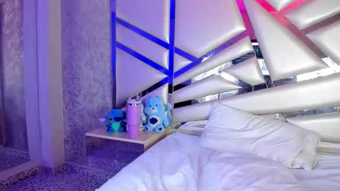 MIA 3 online show from October 28, 2025, 3:21 am