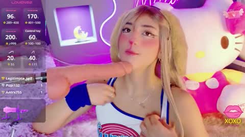 Snapshot of miia__baker chatting on March 9, 2026, 12:31 pm online show from March 9, 2026, 12:31 pm