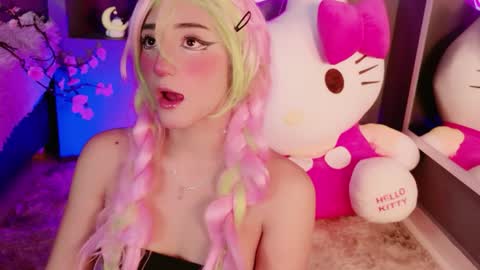 Snapshot of miia__baker chatting on April 10, 2026, 12:10 pm online show from April 10, 2026, 12:10 pm