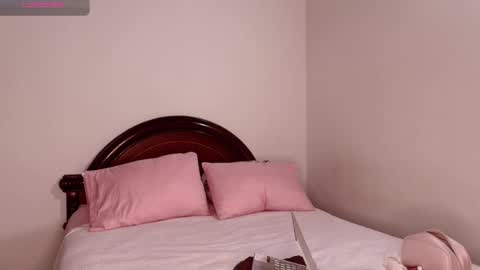 Snapshot of miia_monroy chatting on March 3, 2026, 10:04 pm miia_monroy online show from March 3, 2026, 10:04 pm