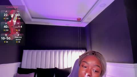 Miia Schwarz  online show from April 7, 2026, 11:54 am