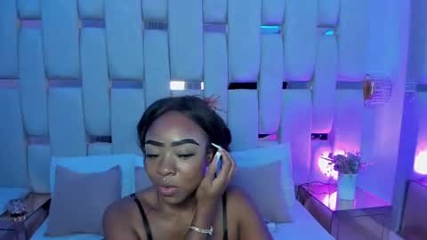 Miia Schwarz  online show from June 10, 2026, 10:41 pm