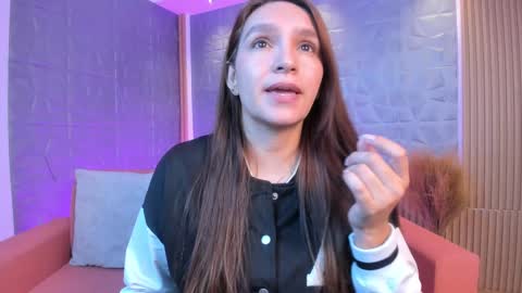 Miia 3 online show from February 12, 2025, 12:12 pm