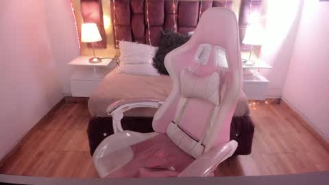 Snapshot of miia_thompson_1 chatting on January 27, 2025, 5:26 pm M I I A online show from January 27, 2025, 5:26 pm