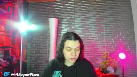 Snapshot of miia_zarate chatting on November 6, 2025, 9:15 pm Ma - online show from November 6, 2025, 9:15 pm