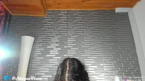 Snapshot of miia_zarate chatting on November 26, 2025, 9:16 pm Ma - online show from November 26, 2025, 9:16 pm