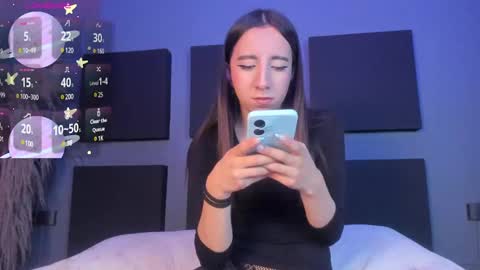 Snapshot of miiaa_doll chatting on December 30, 2024, 2:51 pm MIIA online show from December 30, 2024, 2:51 pm