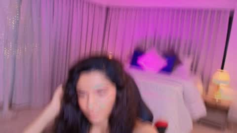 Snapshot of miiaa_evans chatting on February 4, 2025, 6:36 am Mia online show from February 4, 2025, 6:36 am