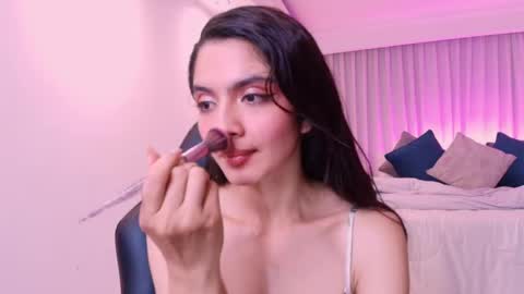 Snapshot of miiaa_evans chatting on February 19, 2025, 7:17 am Mia online show from February 19, 2025, 7:17 am