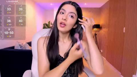 Snapshot of miiaa_evans chatting on September 27, 2025, 11:04 am Mia online show from September 27, 2025, 11:04 am