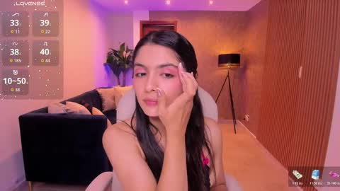 Mia online show from October 22, 2025, 10:48 am