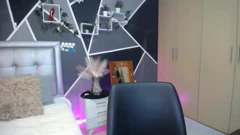 Snapshot of miiaa_k chatting on October 29, 2025, 5:42 am miiaa_k online show from October 29, 2025, 5:42 am