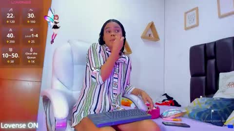 Snapshot of miiarod chatting on November 3, 2025, 5:58 pm mia sofia online show from November 3, 2025, 5:58 pm