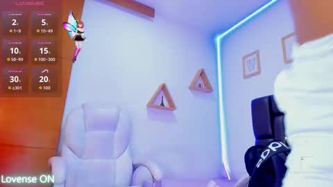 Snapshot of miiarod chatting on November 23, 2025, 12:49 pm mia sofia online show from November 23, 2025, 12:49 pm