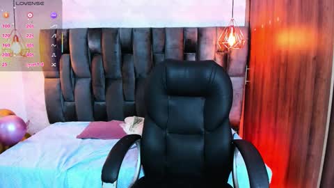 Snapshot of miichael_black chatting on February 27, 2026, 12:10 am Michael Black online show from February 27, 2026, 12:10 am