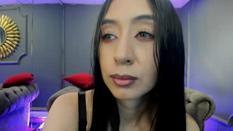 miilu  online show from December 15, 2024, 3:02 am