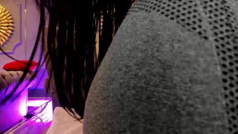 miilu  online show from December 27, 2024, 7:18 am