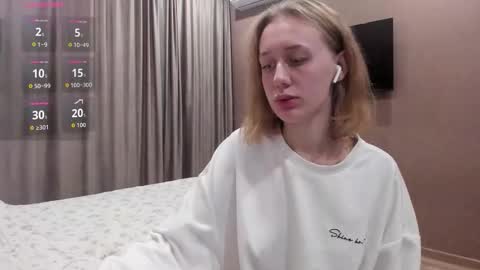 Snapshot of mika_ray chatting on November 4, 2025, 10:53 pm Mika online show from November 4, 2025, 10:53 pm