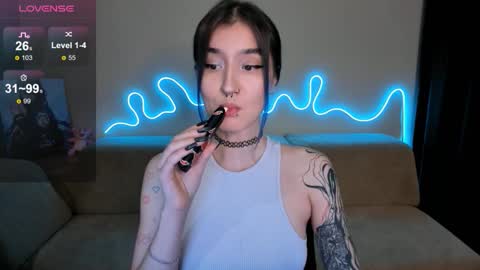 Snapshot of mika_reid chatting on October 17, 2025, 8:06 am Mika online show from October 17, 2025, 8:06 am