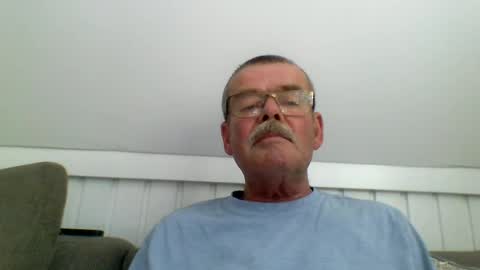 Snapshot of mikael42 chatting on July 21, 2026, 1:13 pm mikael42 online show from July 21, 2026, 1:13 pm