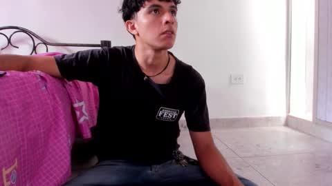 Snapshot of mikael_stor chatting on October 10, 2025, 12:15 pm mikael_stor online show from October 10, 2025, 12:15 pm