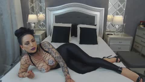 Snapshot of mikaelajensen chatting on April 18, 2026, 2:59 am Mikaela online show from April 18, 2026, 2:59 am