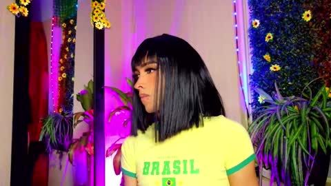 mikaelarangel online show from October 4, 2025, 3:48 am