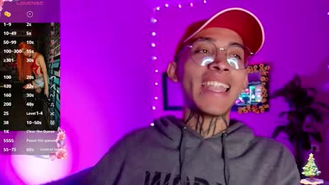 mikaelarangel online show from November 11, 2025, 1:27 am