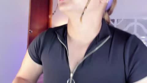 Snapshot of mikaelastonne chatting on March 1, 2026, 10:39 am Mikaela blondie bigass online show from March 1, 2026, 10:39 am