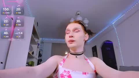 mikaella_nicole online show from April 7, 2026, 8:53 pm