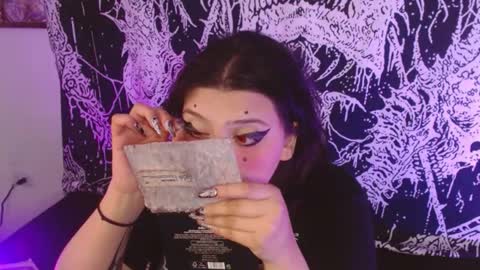 Snapshot of mikaskullcs chatting on February 24, 2026, 8:40 pm Mika online show from February 24, 2026, 8:40 pm