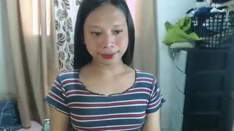 Mikay online show from June 9, 2026, 5:52 am