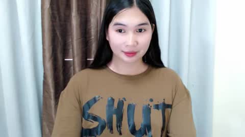 Kyla online show from November 1, 2025, 4:47 am