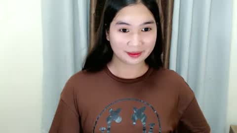 Kyla online show from November 9, 2025, 7:06 am