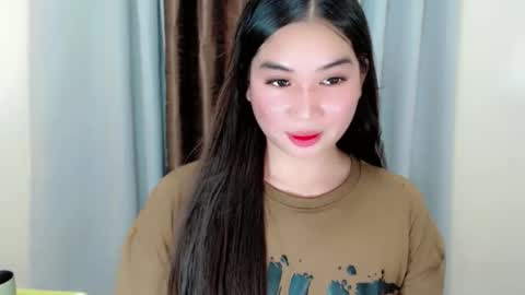 Kyla online show from November 17, 2025, 5:13 am