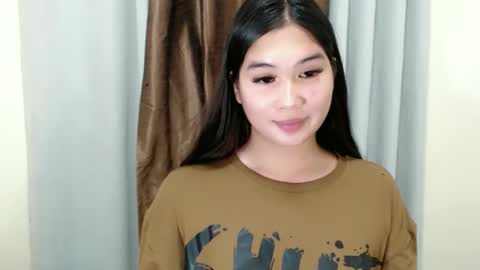 Kyla online show from November 24, 2025, 9:25 pm