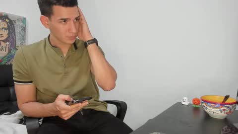 mike3xxx online show from October 26, 2025, 8:42 am