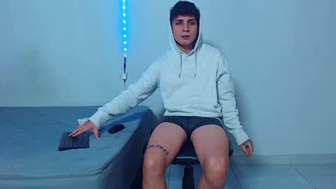 Mike IMDEPENDIENT MODEL online show from October 23, 2025, 4:34 am