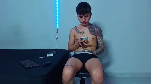 Mike IMDEPENDIENT MODEL online show from November 17, 2025, 2:17 am