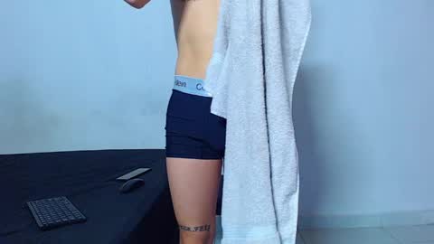 Mike IMDEPENDIENT MODEL online show from May 14, 2026, 1:51 pm