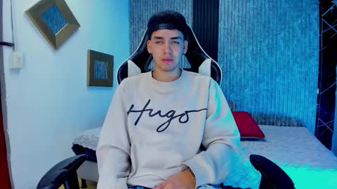 Mike 0233 online show from December 5, 2025, 5:05 am