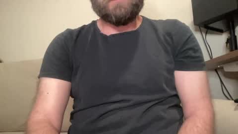 Snapshot of mike_berlin1 chatting on April 18, 2026, 11:27 pm MIke online show from April 18, 2026, 11:27 pm