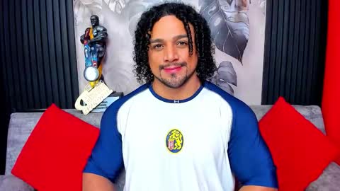 Snapshot of mike_estevess chatting on January 6, 2026, 12:31 pm online show from January 6, 2026, 12:31 pm