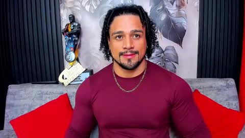 Snapshot of mike_estevess chatting on January 19, 2026, 5:11 am online show from January 19, 2026, 5:11 am