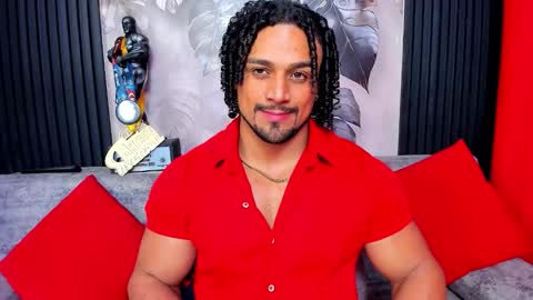 Snapshot of mike_estevess chatting on February 1, 2026, 4:00 am online show from February 1, 2026, 4:00 am