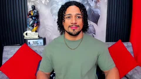 Snapshot of mike_estevess chatting on February 10, 2026, 7:45 am online show from February 10, 2026, 7:45 am